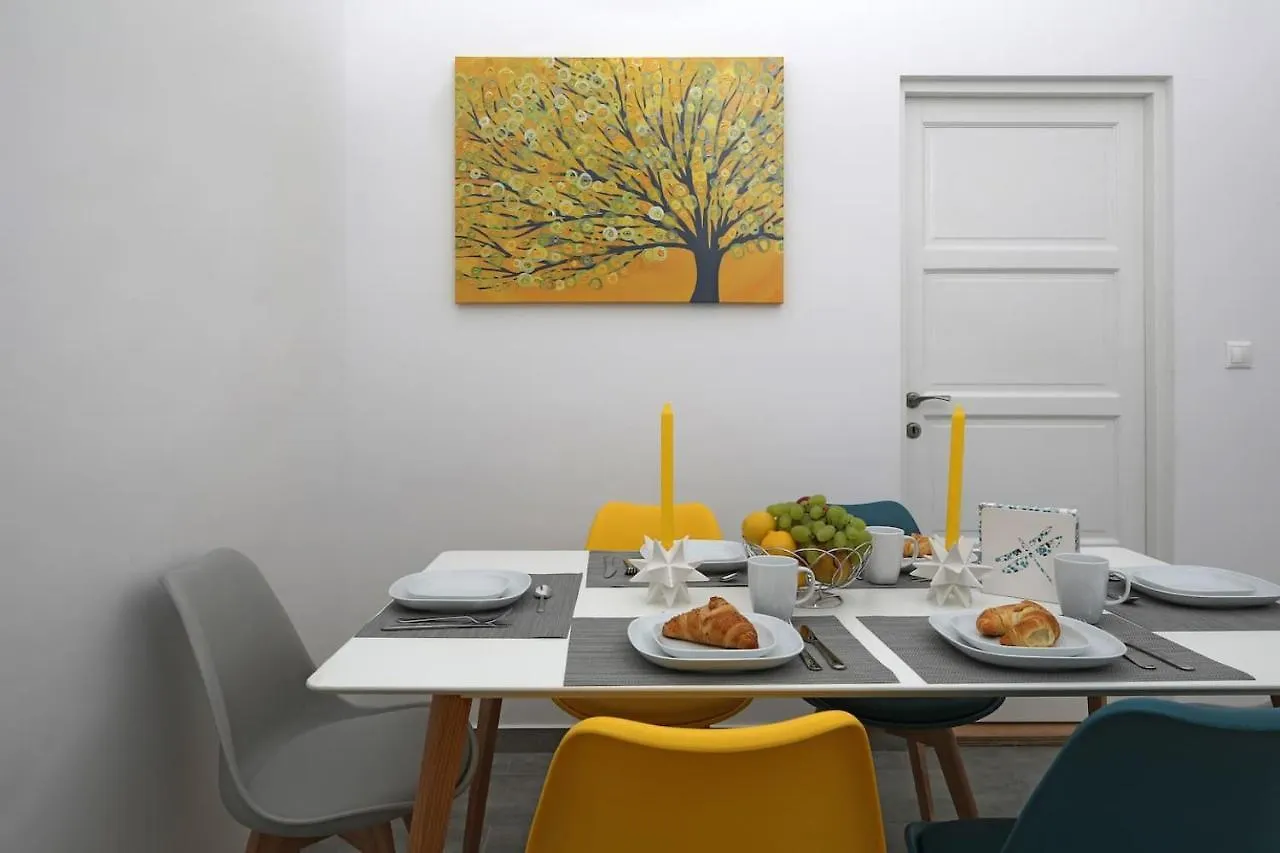 Budapest Central Apartman 3 Bdr, 2 Bath+3A/C+Free Parking+Quite Apartment Hungary